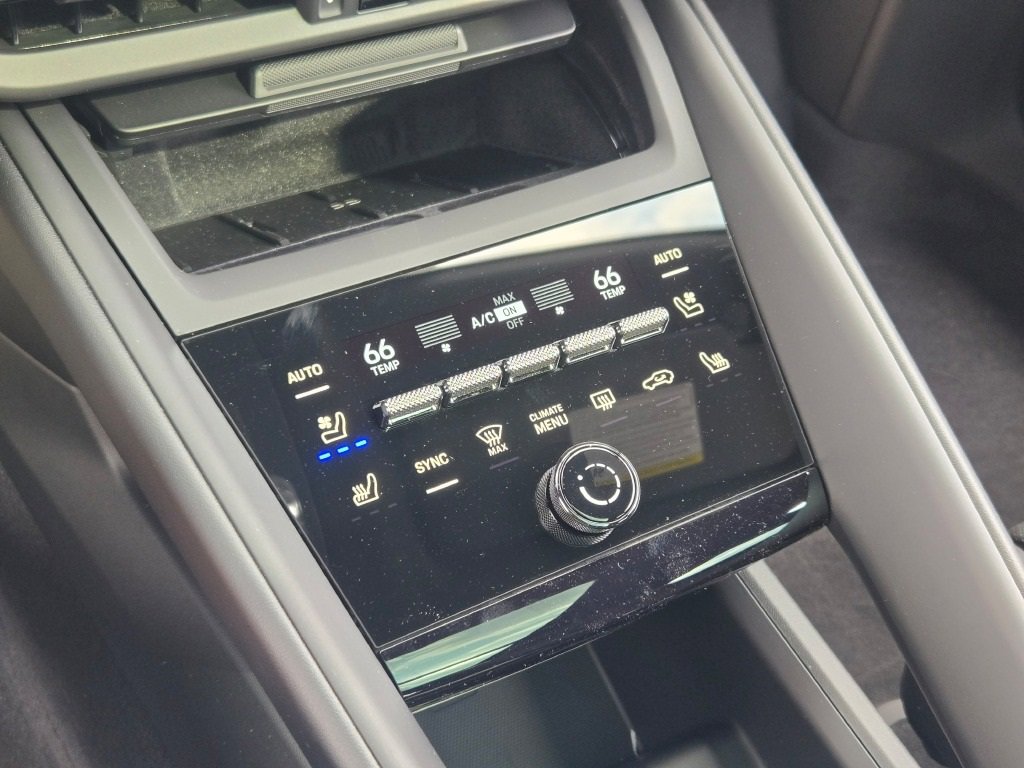New 2025 Porsche Macan 4 Electric image 27