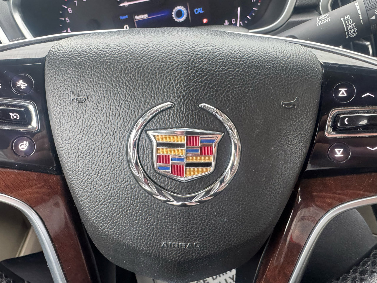 Used 2013 Cadillac SRX Luxury w/ Driver Awareness Package image 20