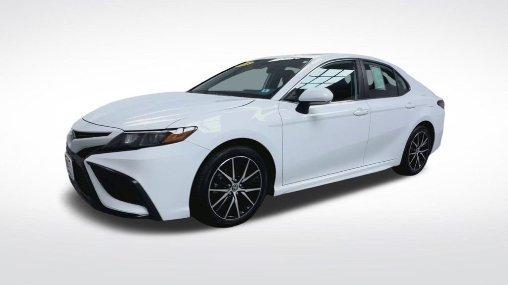 Certified 2024 Toyota Camry SE w/ Cold Weather Package image 5