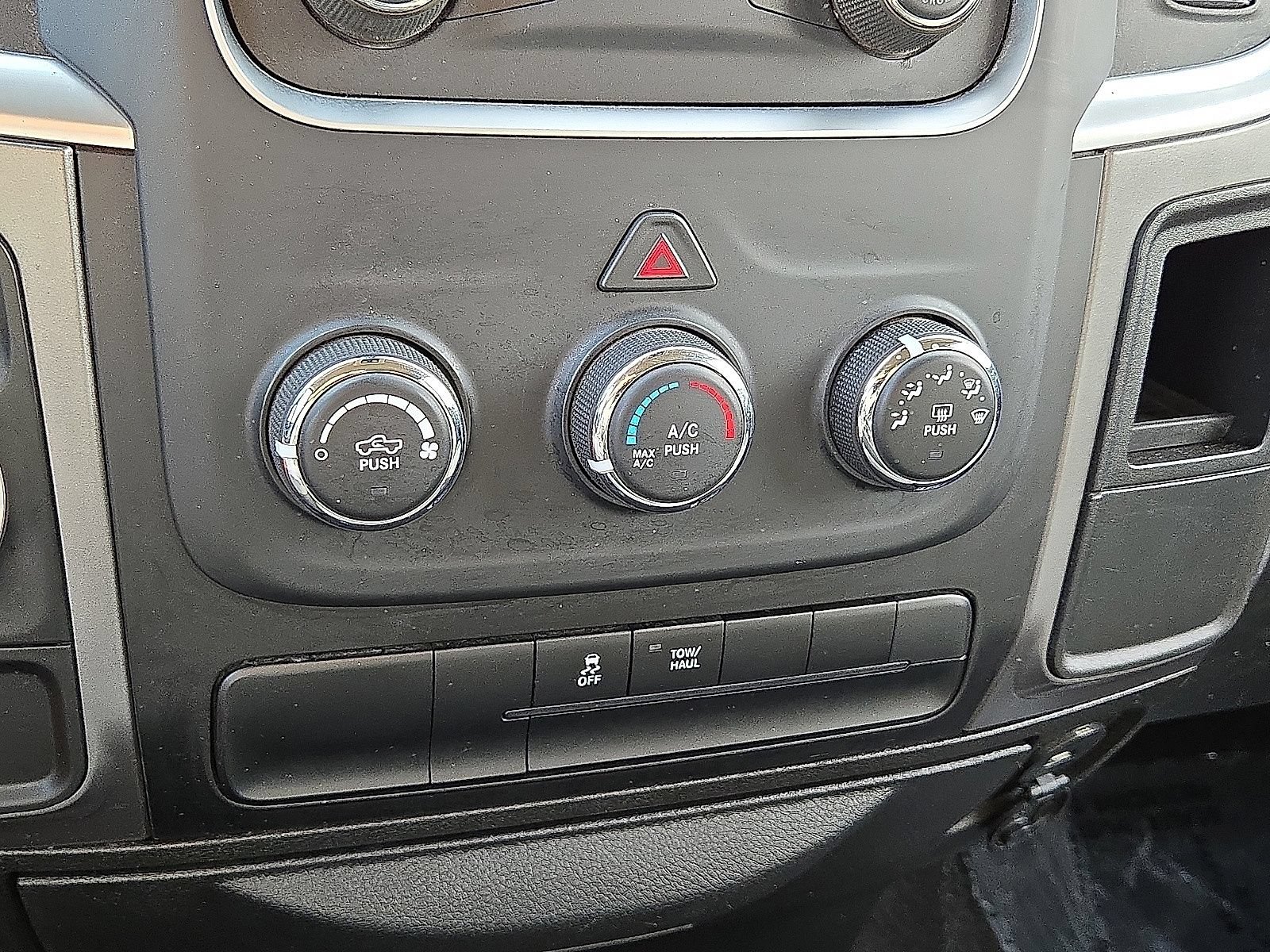 Used 2024 RAM 1500 Classic SLT RWD image 29