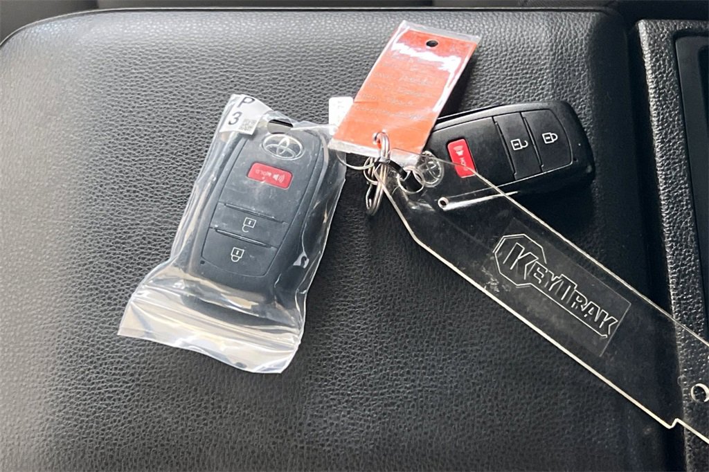 Certified 2025 Toyota Tacoma SR5 image 12