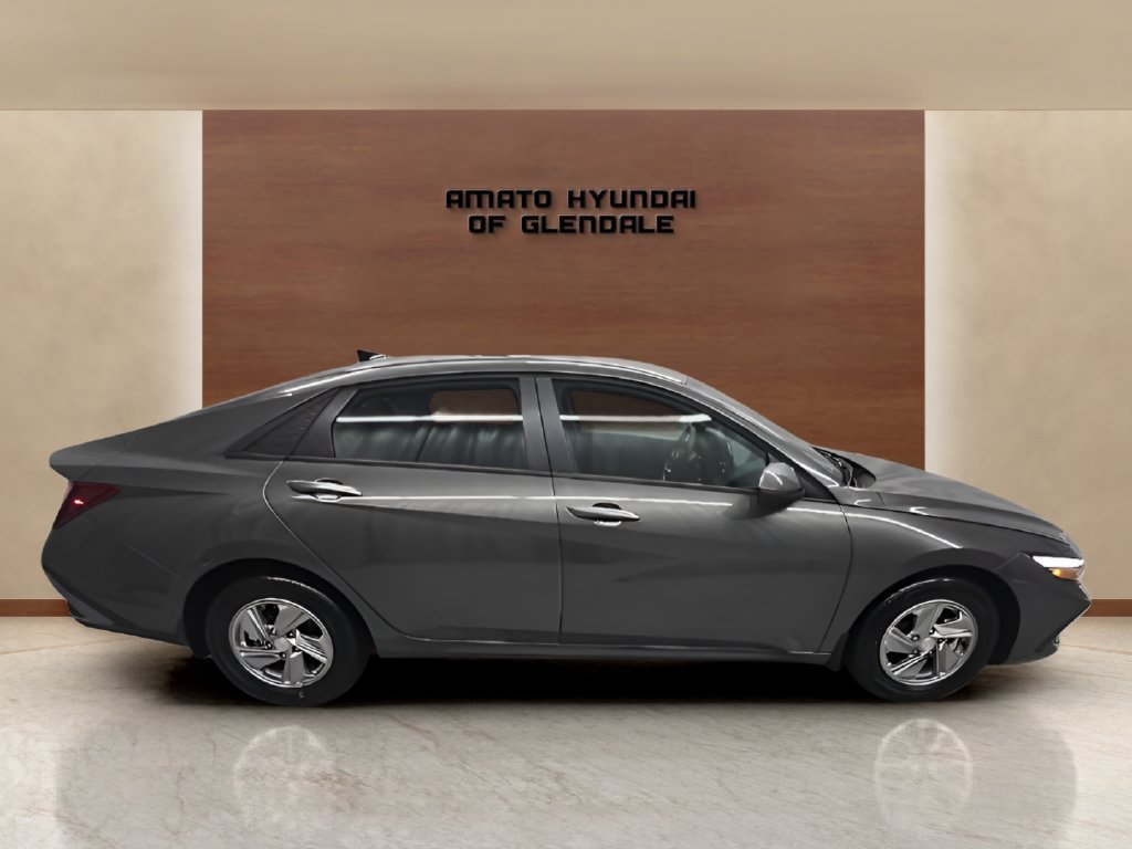 New 2026 Hyundai Elantra SE FWD image 7