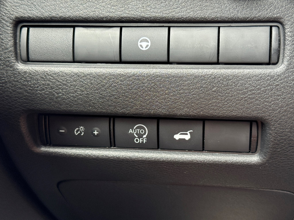 Used 2024 Nissan Rogue SL image 22