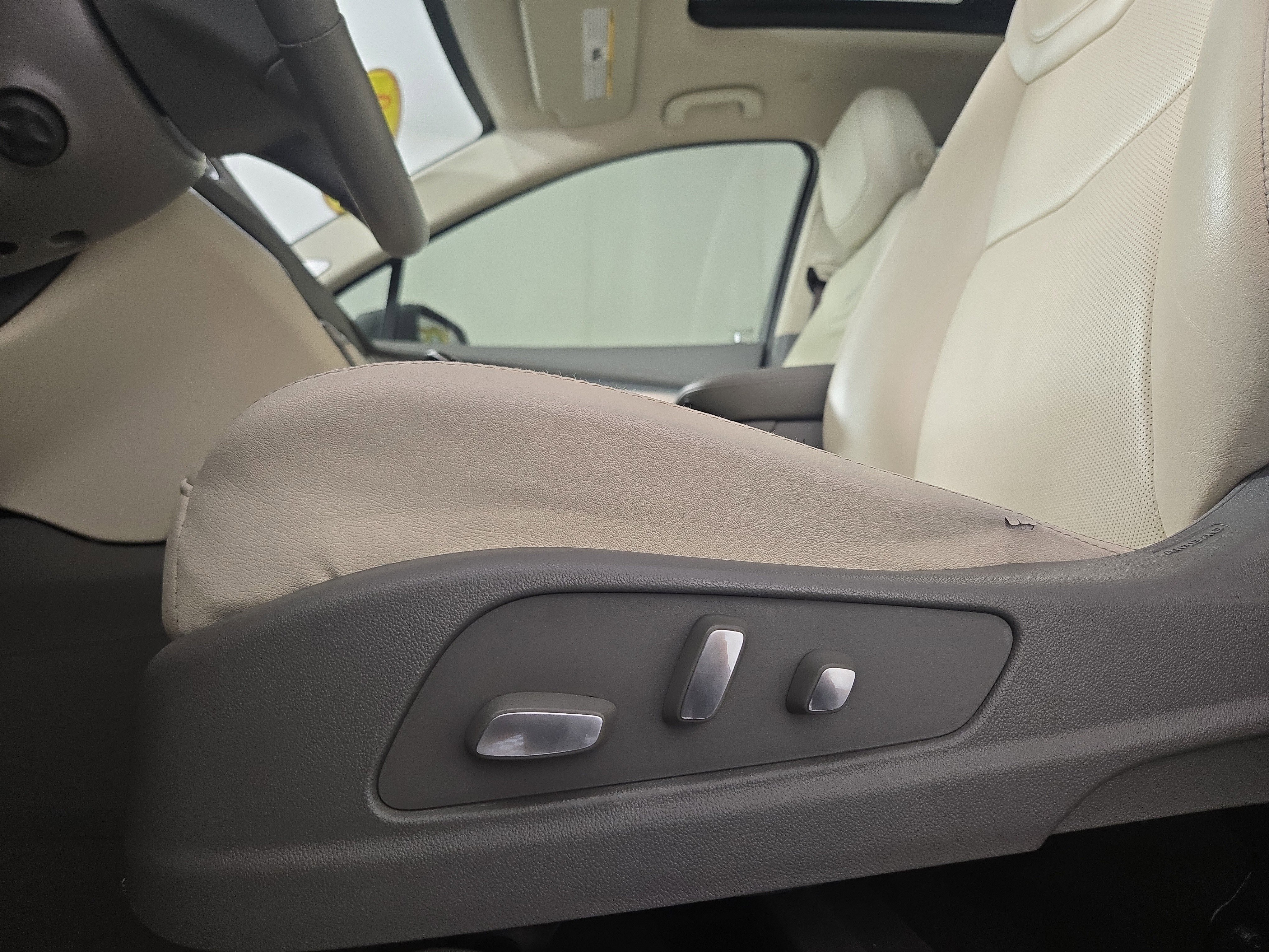 Certified 2020 Cadillac XT5 Premium Luxury image 31