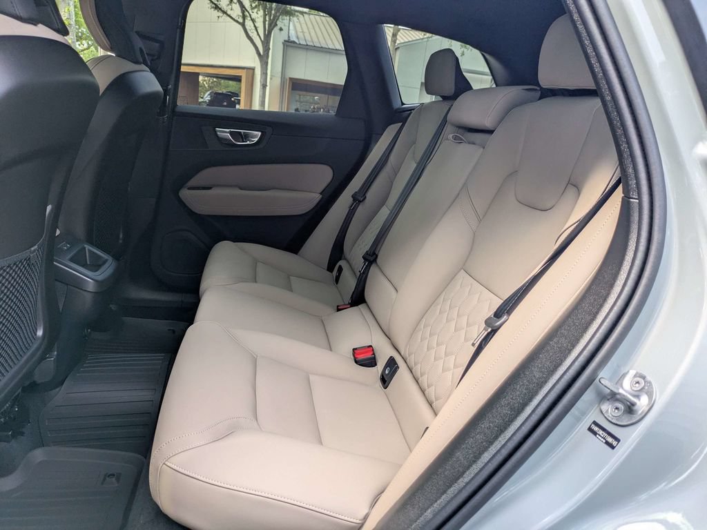 New 2026 Volvo XC60 B5 Plus w/ Protection Package Premier AWD/4WD image 14