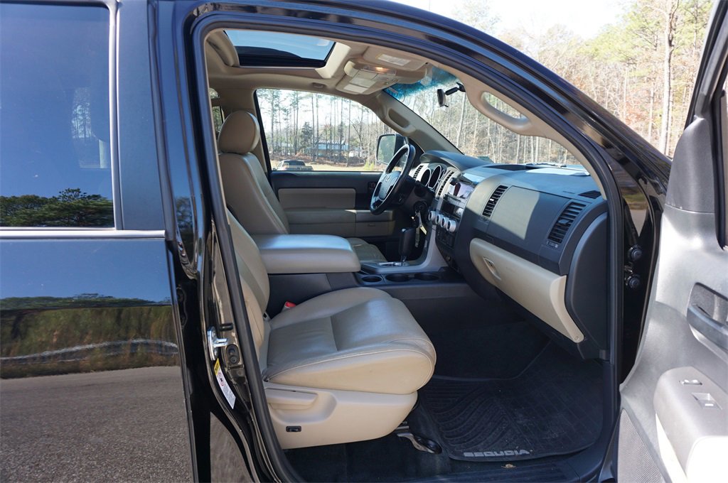 Used 2013 Toyota Sequoia SR5 image 17