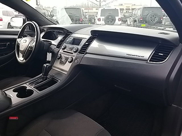 Used 2018 Ford Taurus SEL image 34