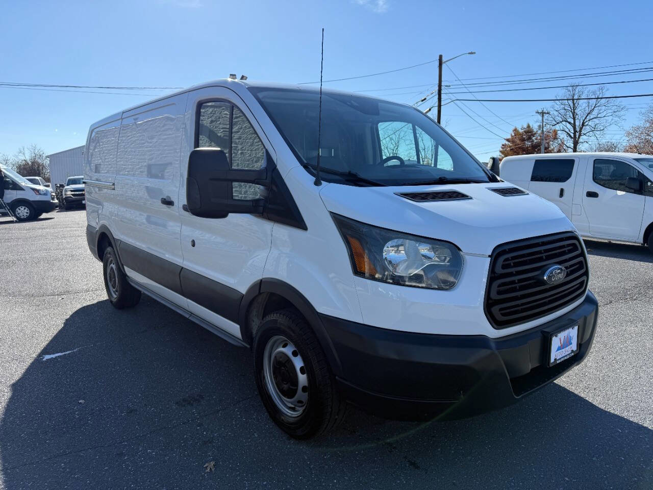 Used 2016 Ford Transit 250 130 Low Roof image 4