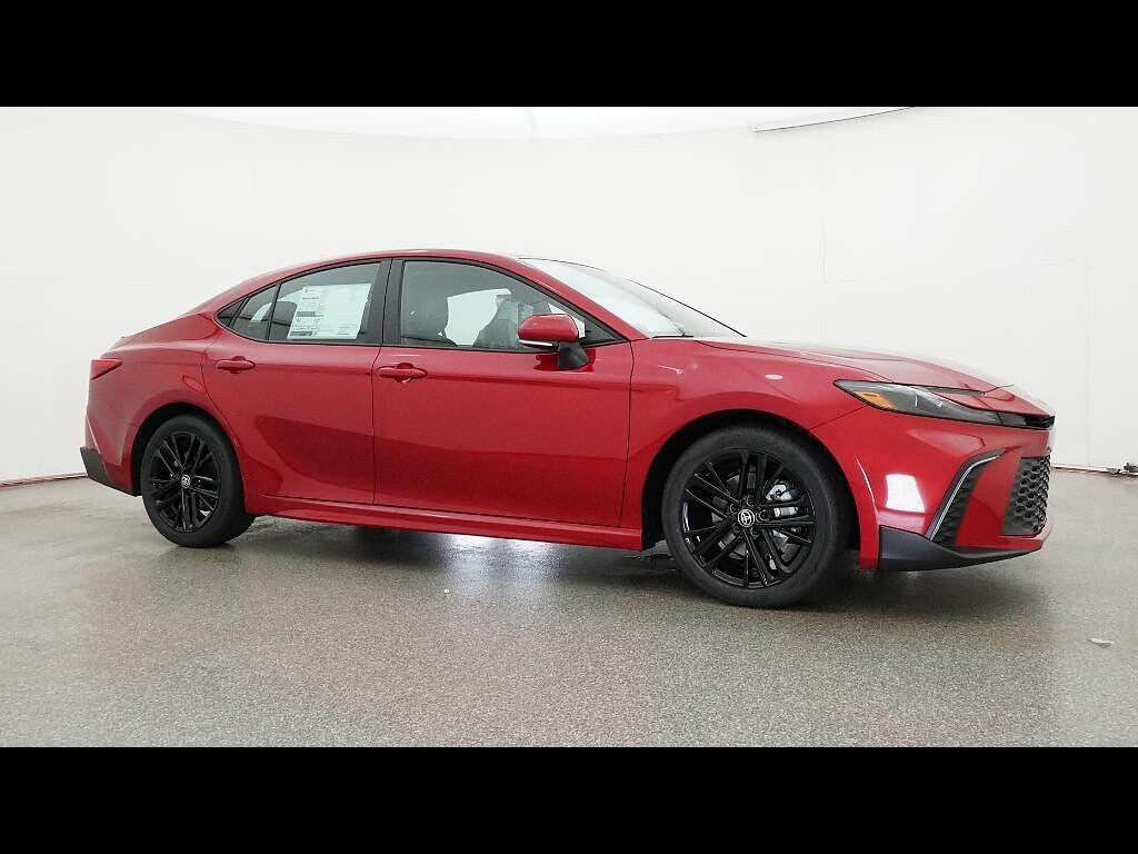Used 2026 Toyota Camry SE FWD image 42