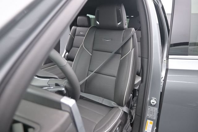 New 2026 Cadillac Escalade Luxury w/ LPO, Floor Liner Package AWD/4WD image 11