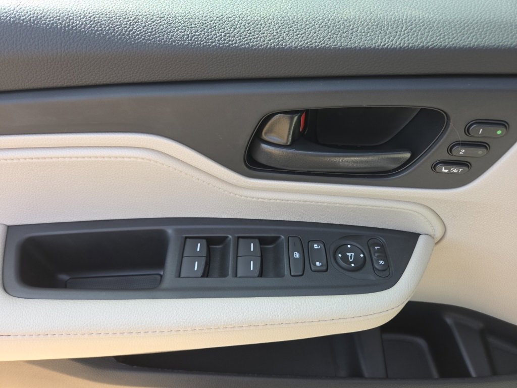 New 2026 Honda Odyssey EX-L image 13