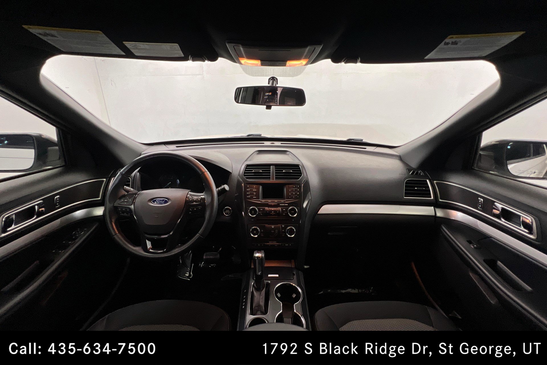 Used 2017 Ford Explorer XLT FWD image 9