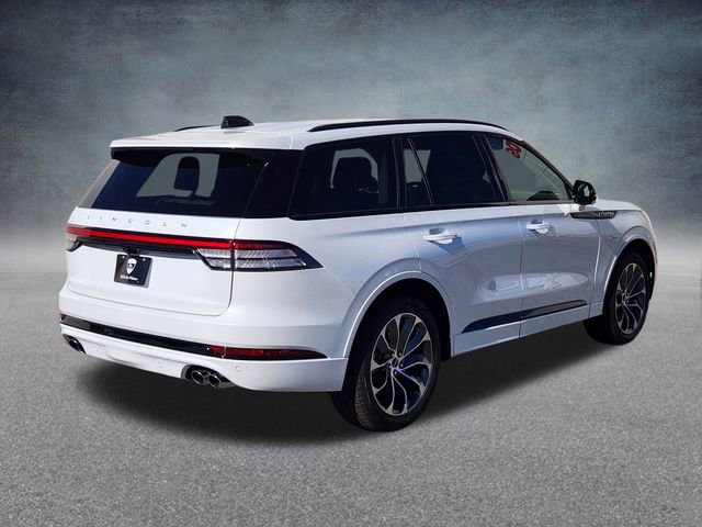 New 2026 Lincoln Aviator AWD w/ Jet Appearance Package image 7
