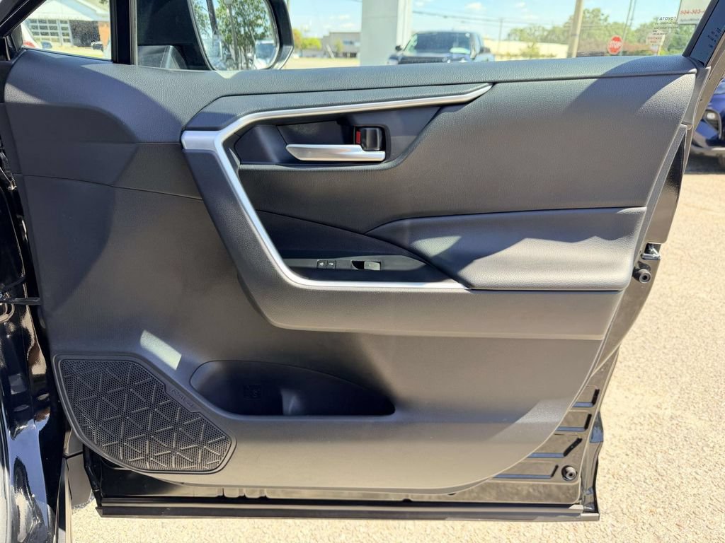 Certified 2025 Toyota RAV4 XLE AWD/4WD image 11