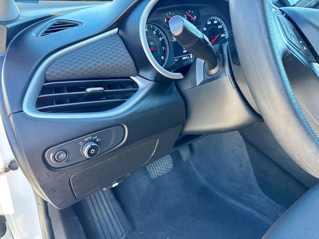 Used 2024 Chevrolet Malibu LT image 10