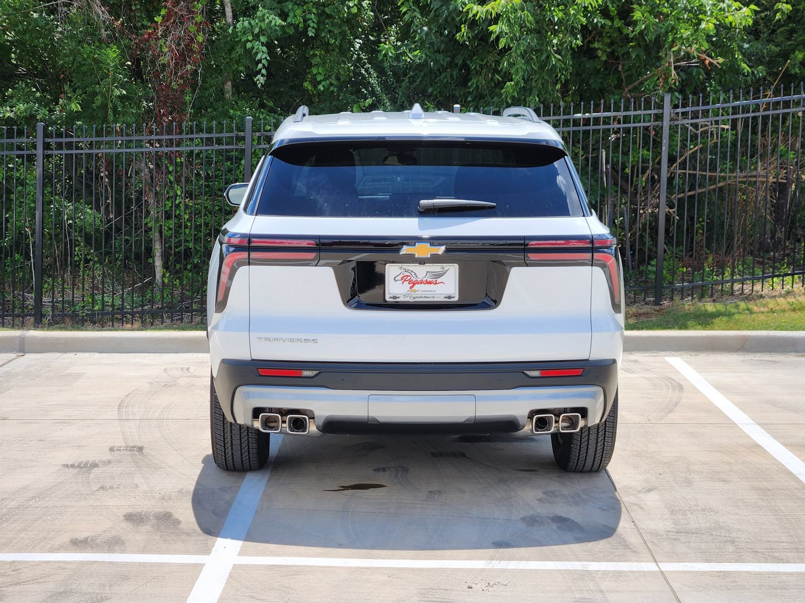 New 2026 Chevrolet Traverse LT FWD image 8