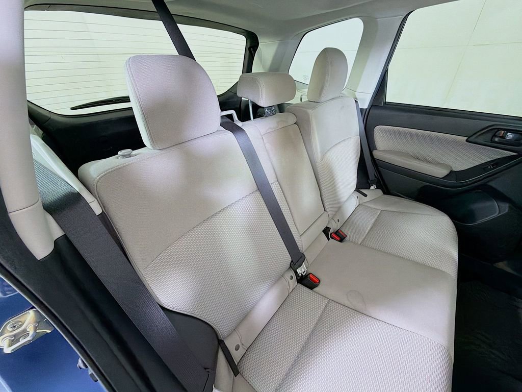 Used 2017 Subaru Forester 2.5i Premium AWD/4WD image 27