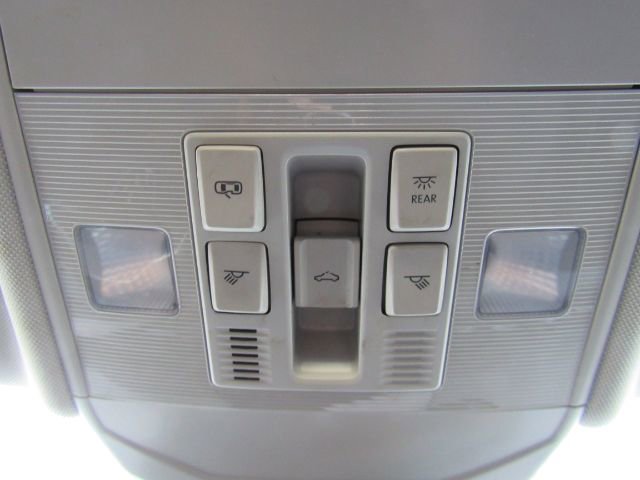 Used 2025 Volkswagen Jetta SE FWD image 53