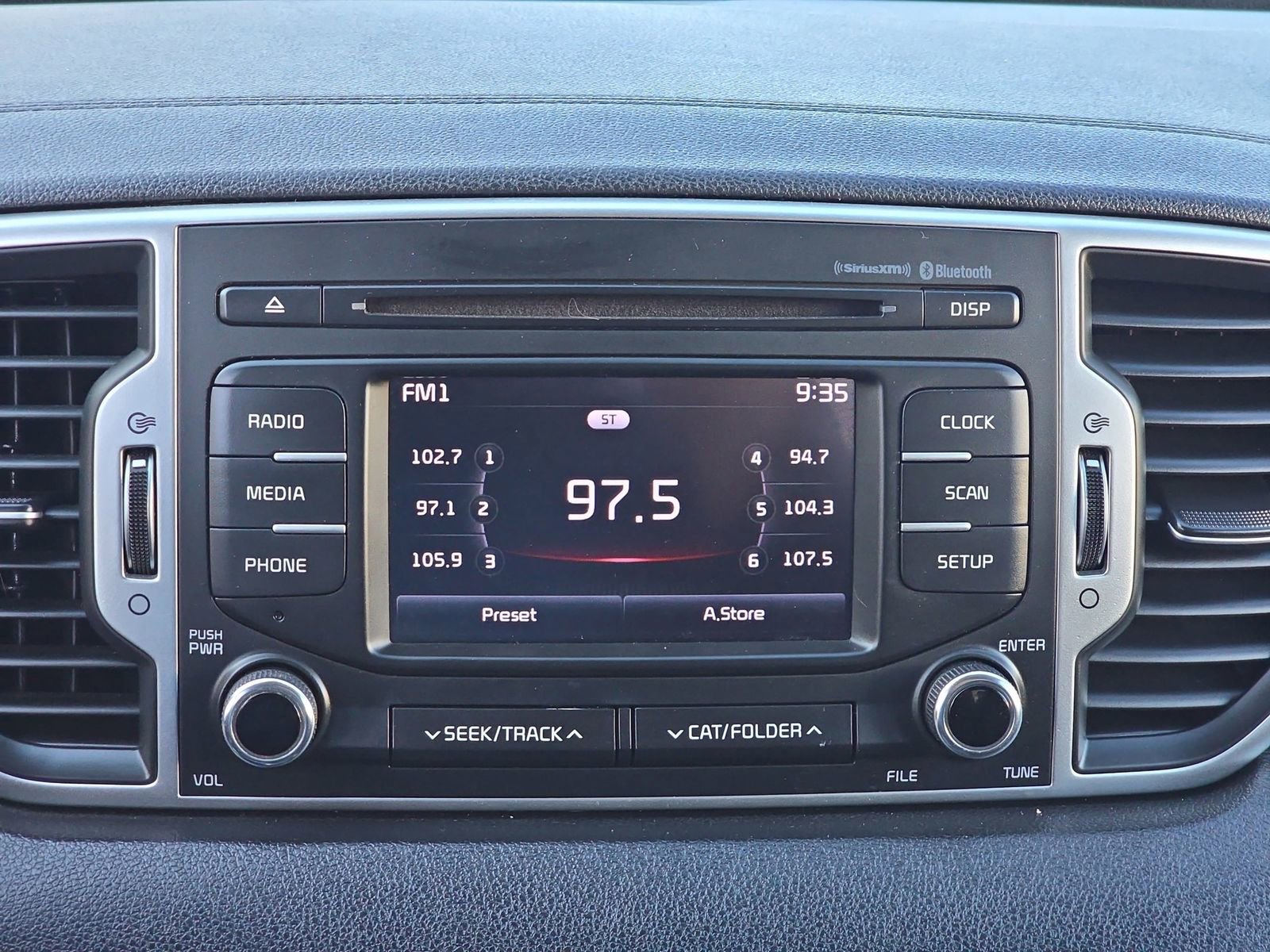 Used 2018 Kia Sportage LX image 23