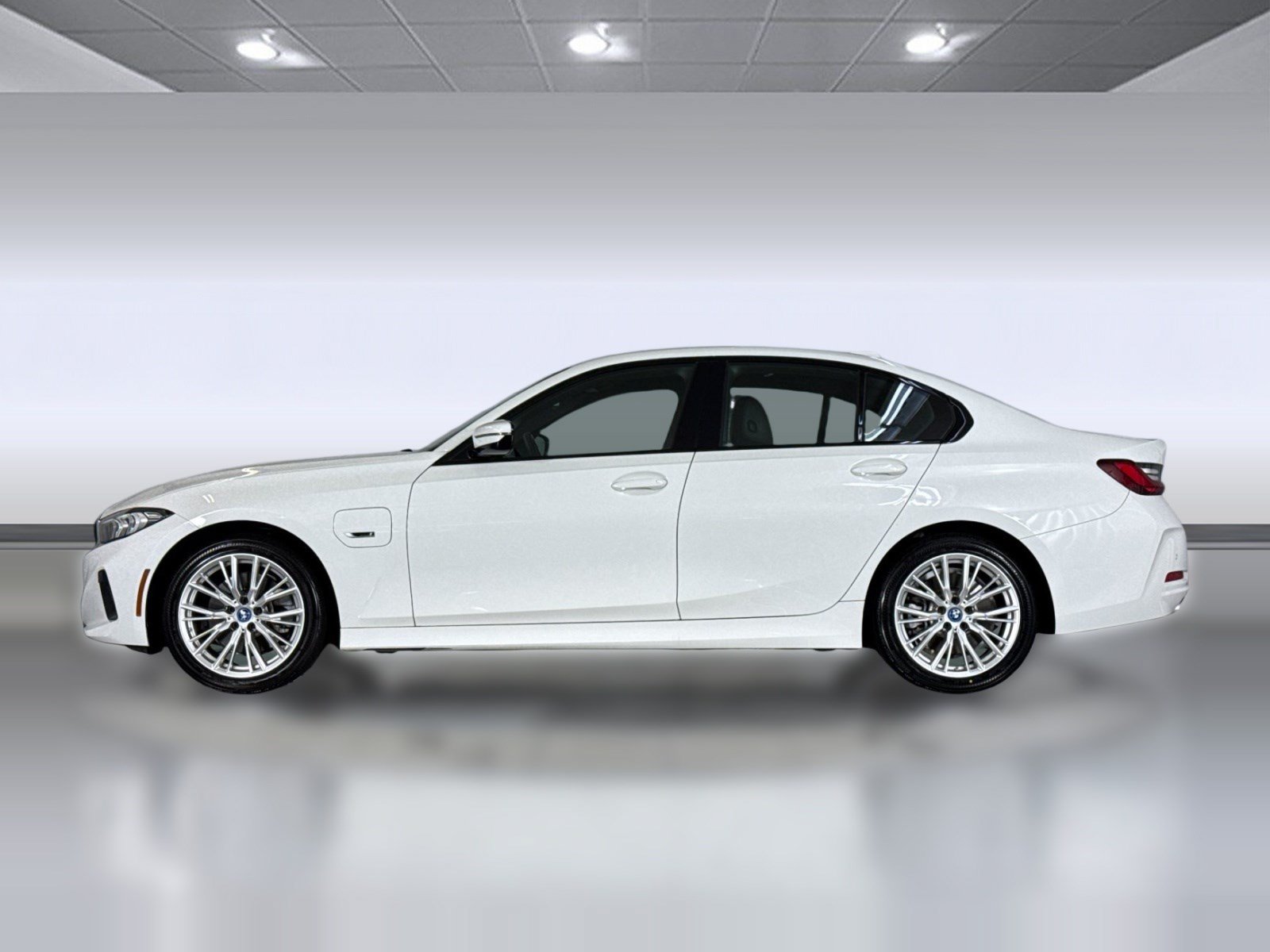 Used 2023 BMW 330e w/ Premium Package RWD image 2