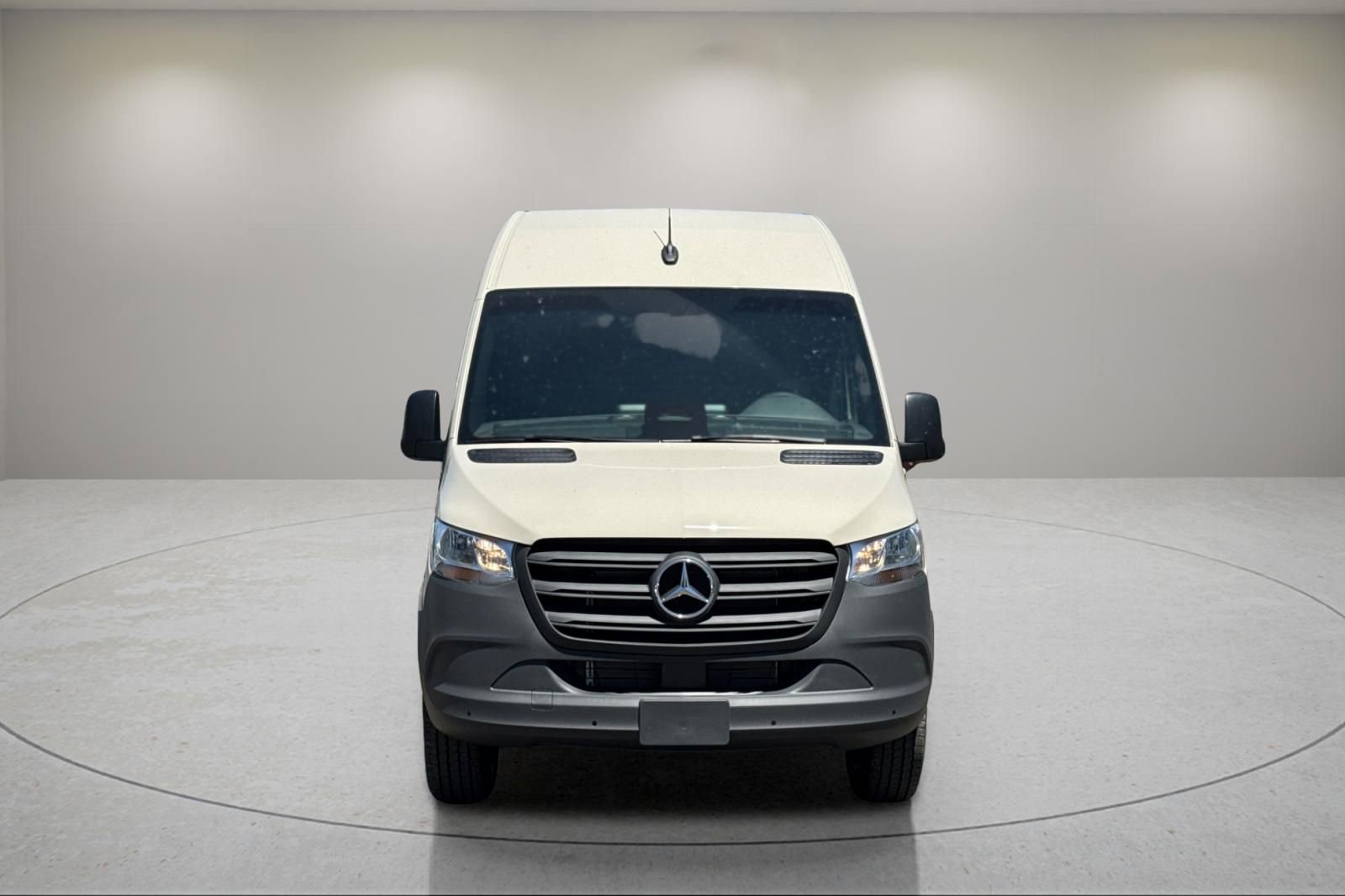 New 2025 Mercedes-Benz Sprinter 2500 image 9