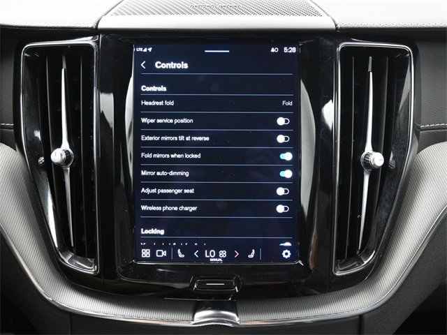 Used 2022 Volvo XC60 B6 R-Design w/ Protection Package Premier image 16