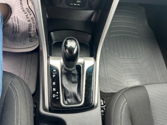 Used 2017 Hyundai Elantra GT image 26