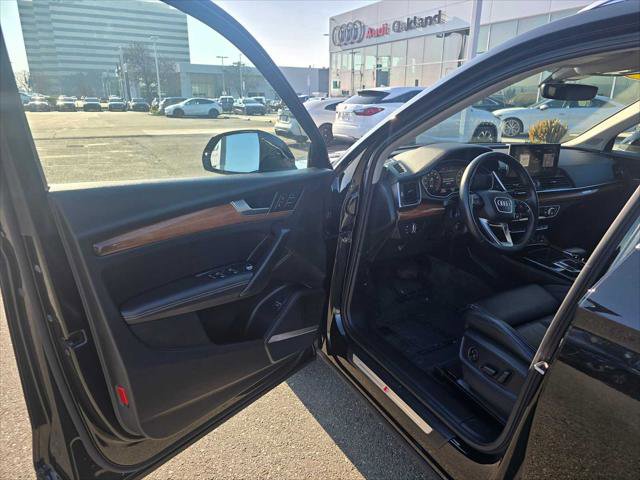 Used 2023 Audi Q5 2.0T Premium Plus w/ Premium Plus Package image 21