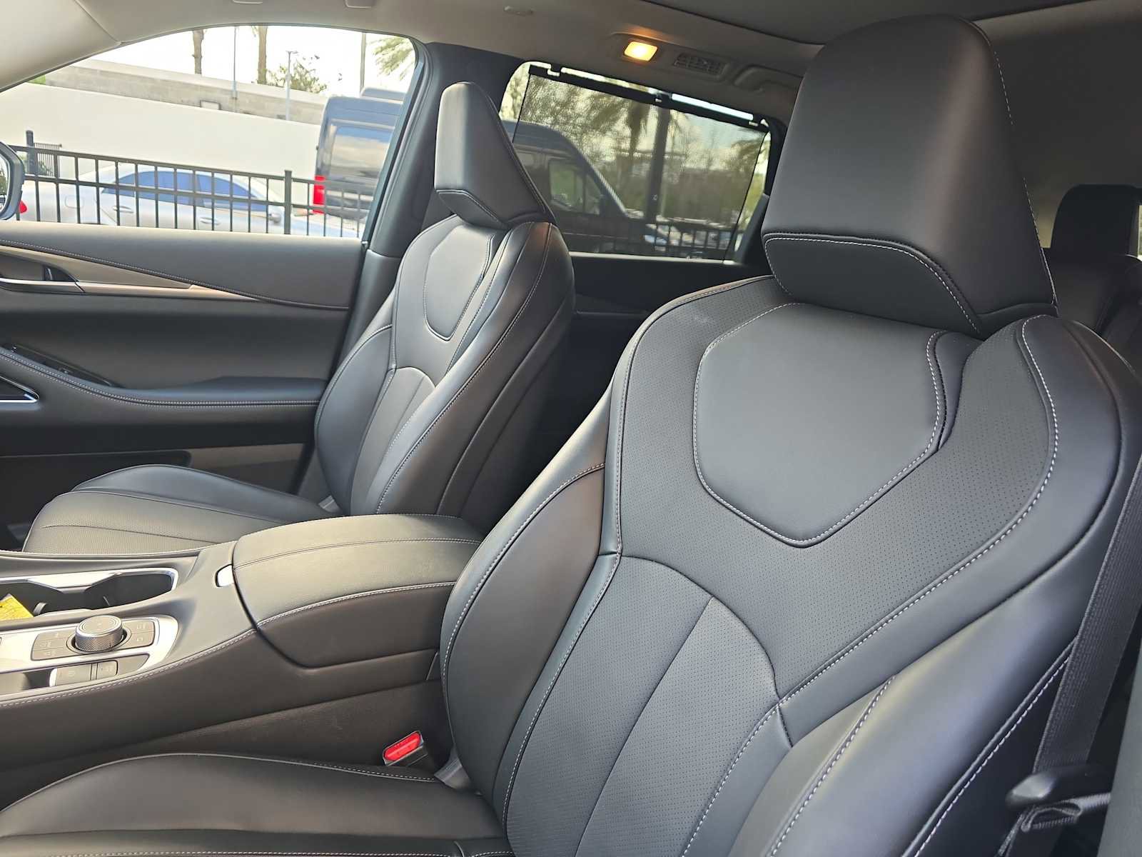 Certified 2026 INFINITI QX60 Luxe w/ Cargo Package FWD image 19