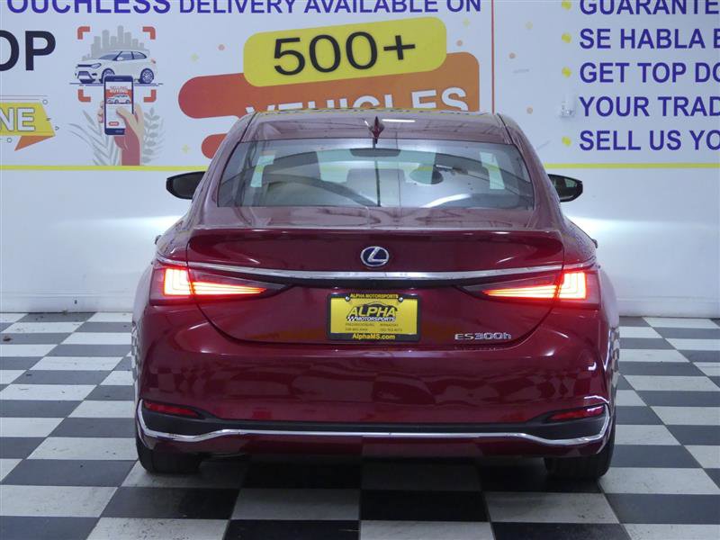 Used 2022 Lexus ES 300h w/ Premium Package image 5