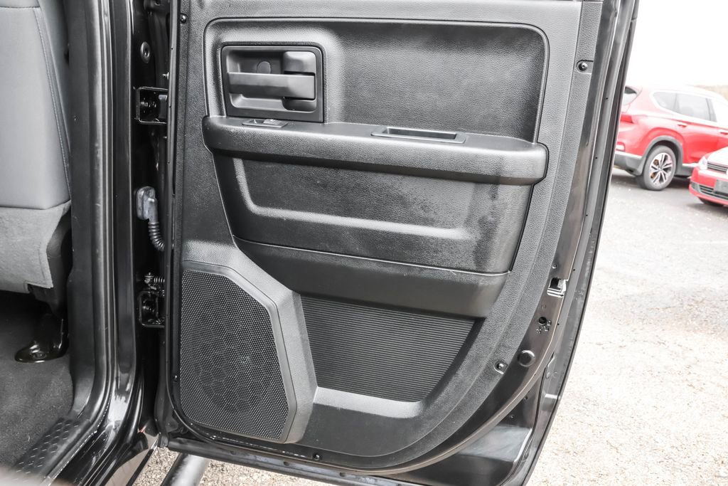 Used 2017 RAM 1500 Express w/ Black Ram 1500 Express Group AWD/4WD image 33