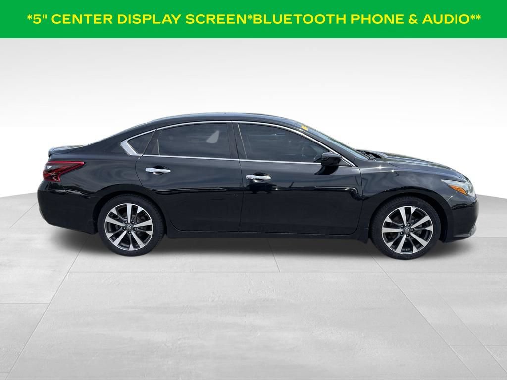 Used 2017 Nissan Altima 2.5 SR FWD image 3