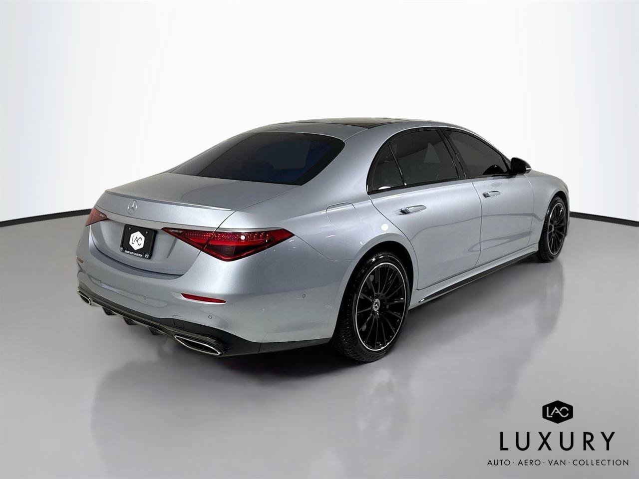 Used 2023 Mercedes-Benz S 500 4MATIC w/ AMG Line image 6