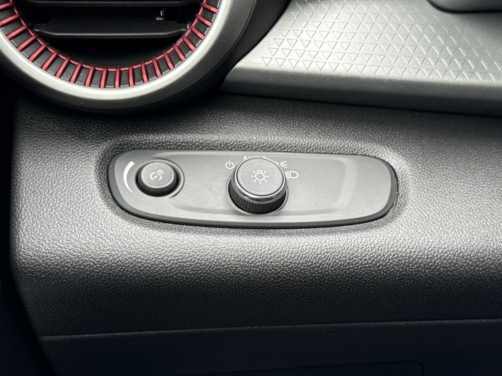 Used 2024 Chevrolet Trax RS w/ Driver Confidence Package image 12