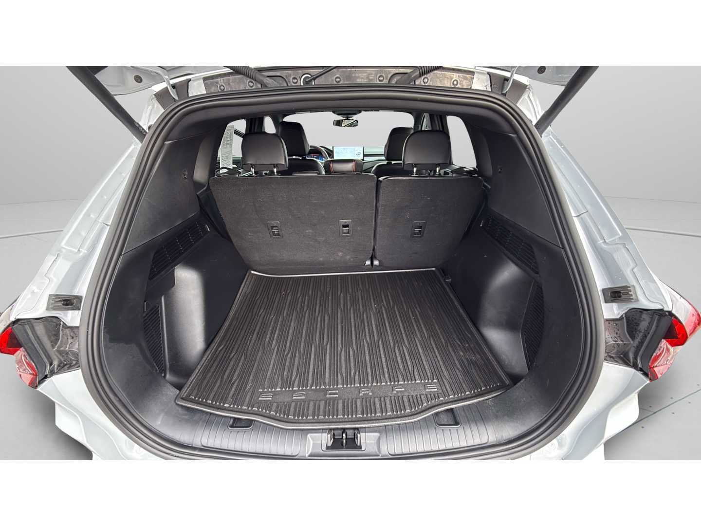 Used 2025 Ford Escape ST-Line Elite w/ Class II Trailer Tow Package image 23