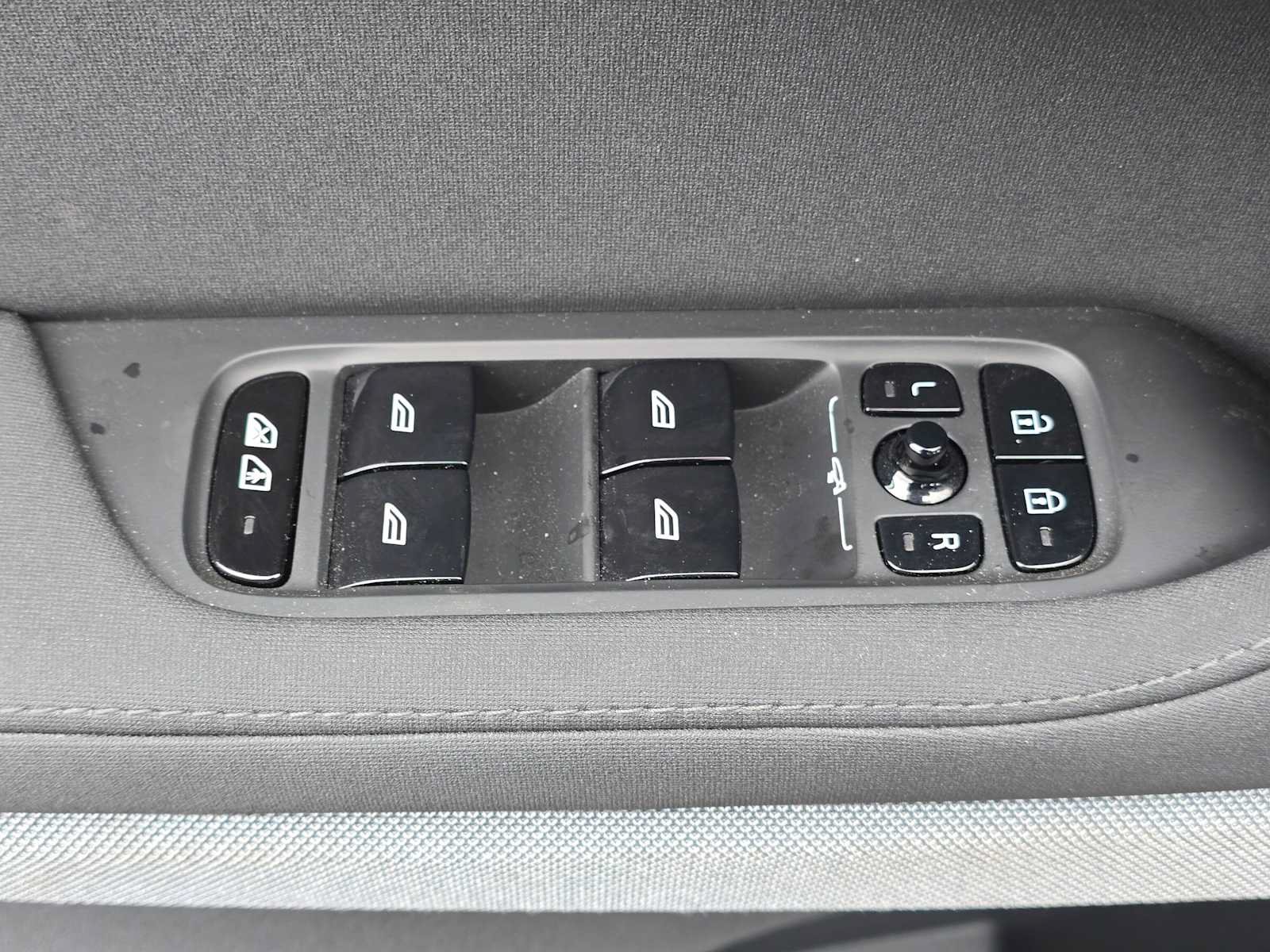 Used 2023 Polestar Polestar 2 w/ Pilot Pack FWD image 23