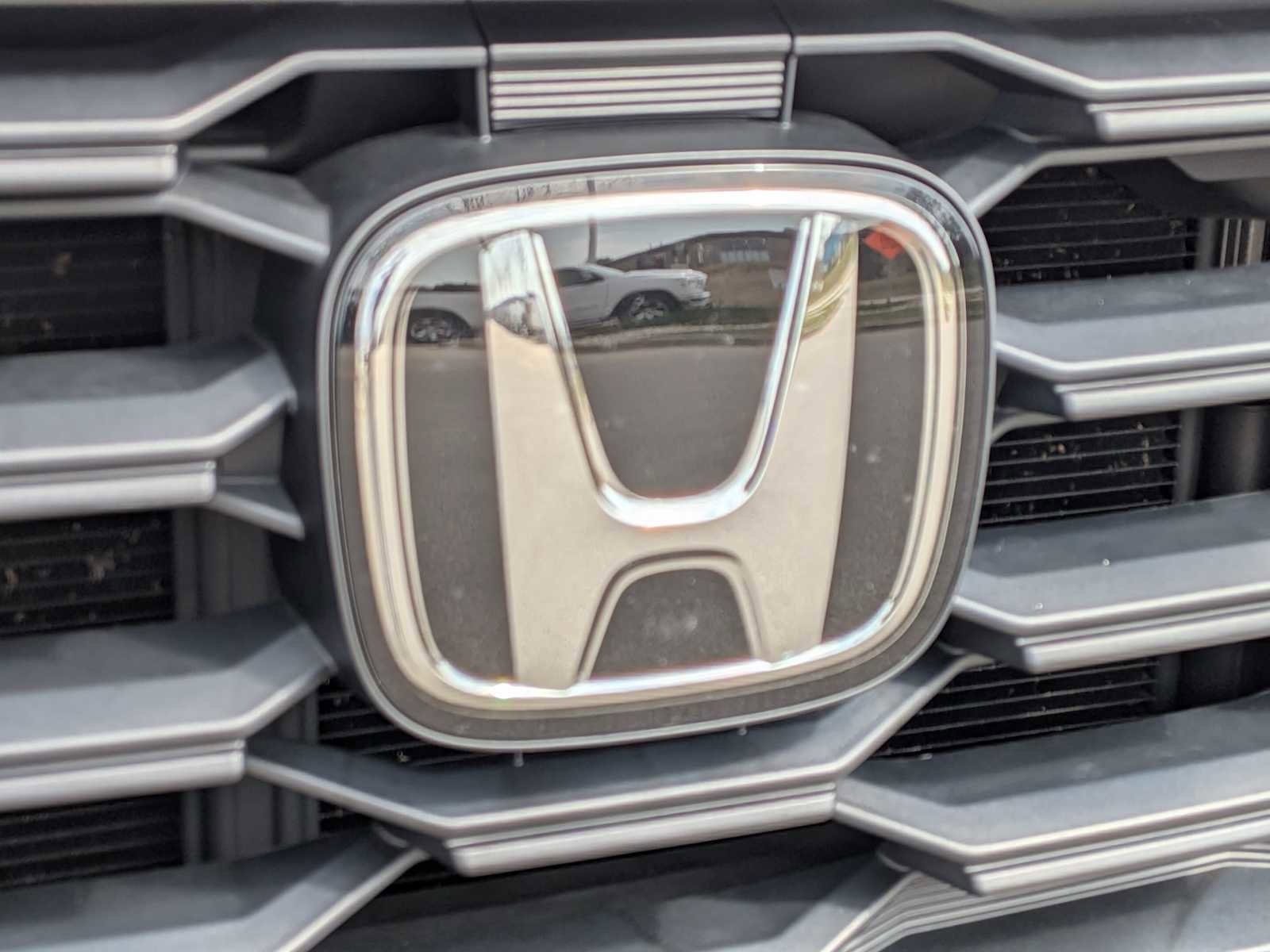 Certified 2023 Honda Pilot LX image 12