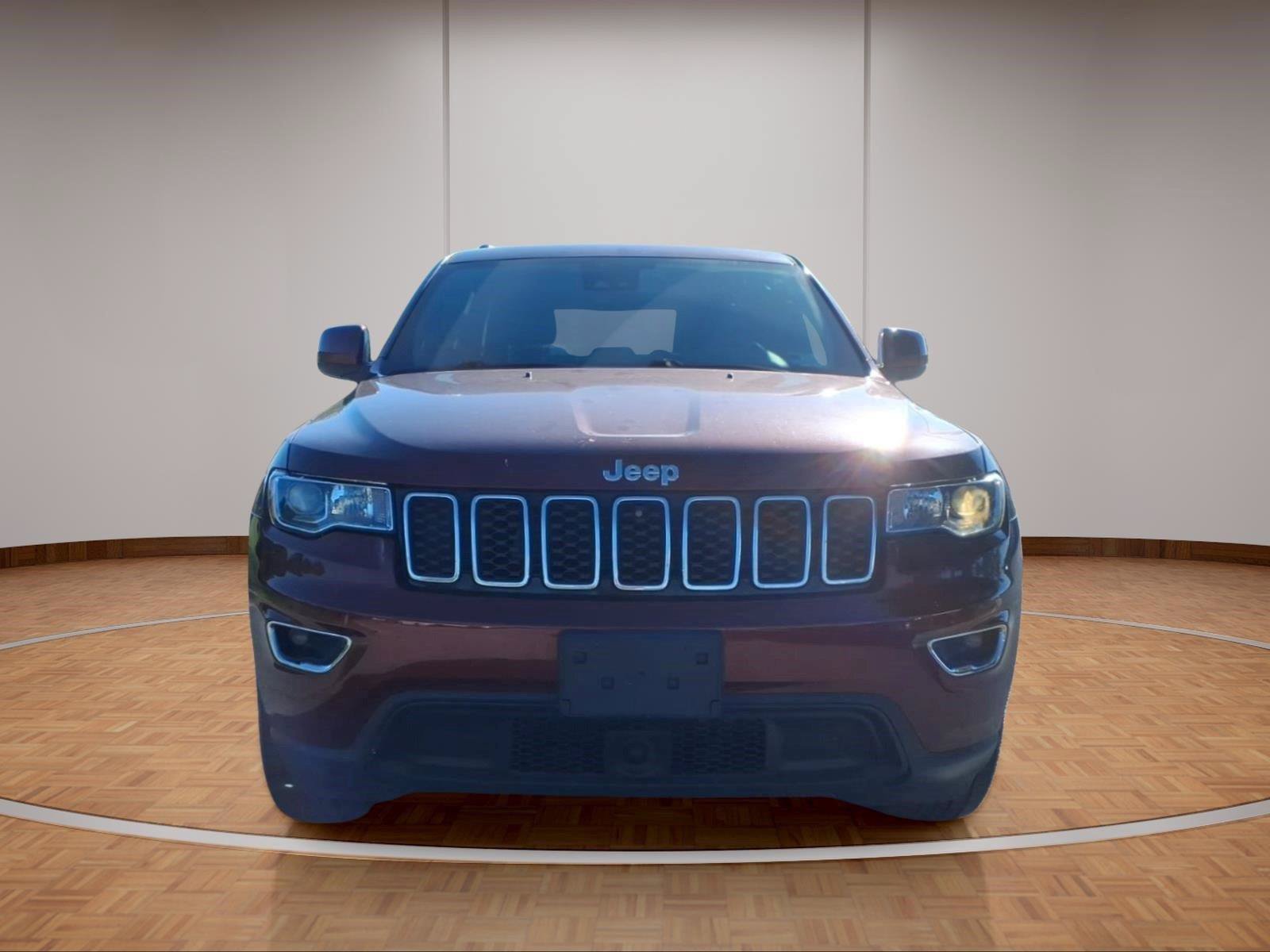 Used 2021 Jeep Grand Cherokee Laredo X AWD/4WD image 3