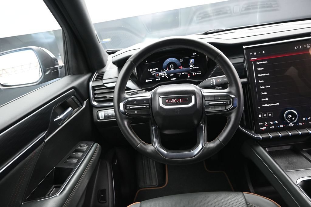 Used 2024 GMC Acadia AT4 w/ Luxury Package AWD/4WD image 29