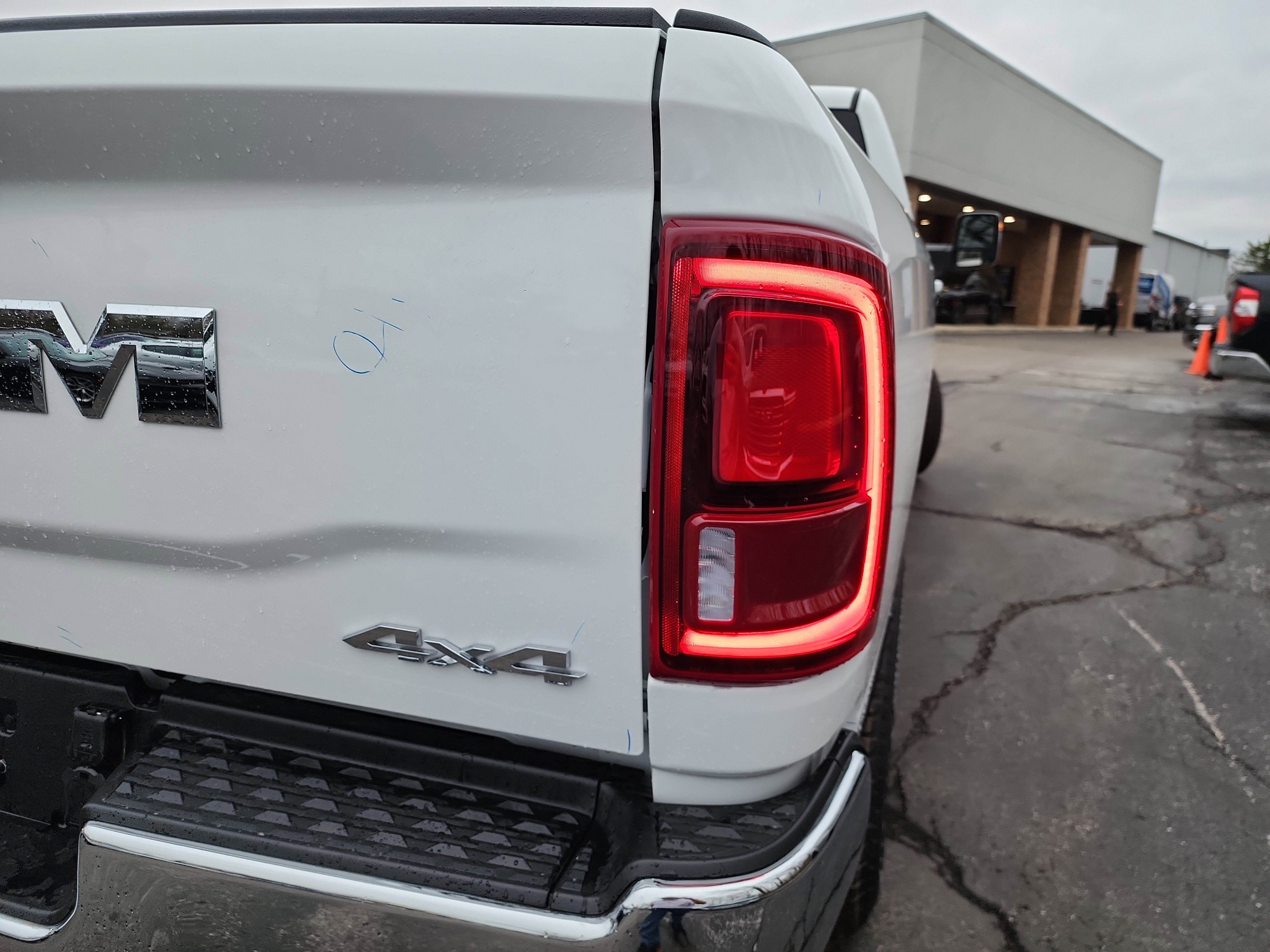 New 2025 RAM 2500 Laramie image 31