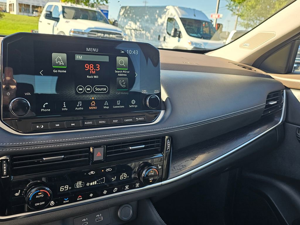 Used 2023 Nissan Rogue Platinum w/ Platinum Premium Package image 24