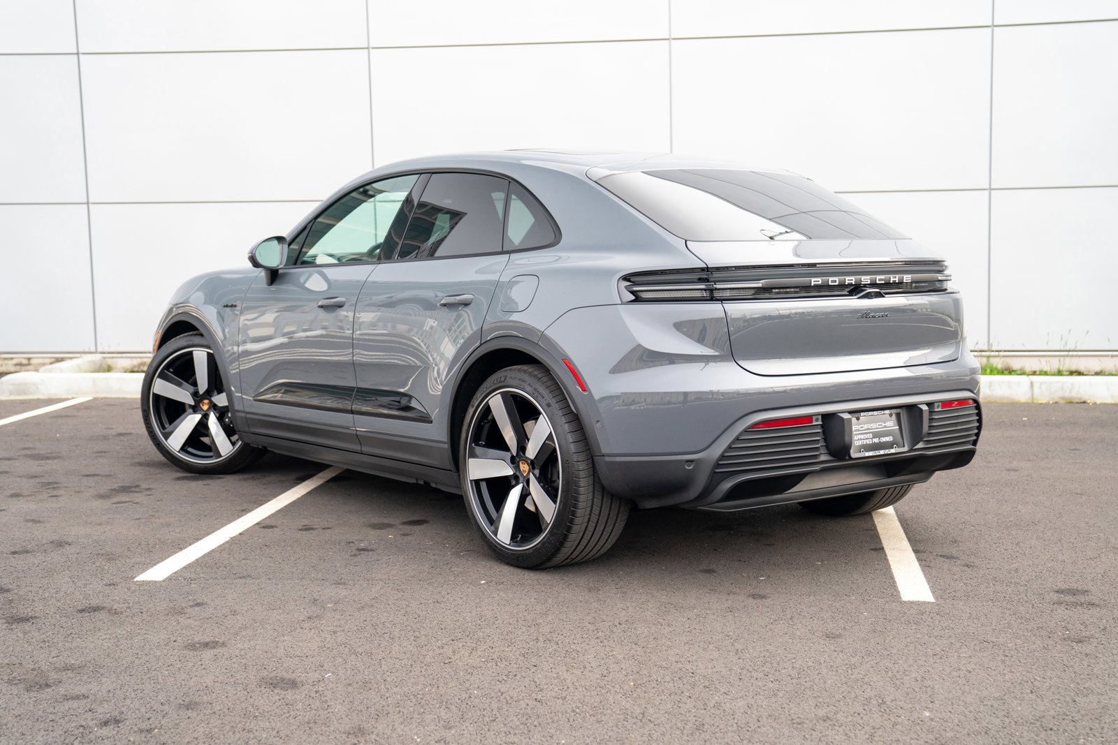 Certified 2025 Porsche Macan Electric video 3