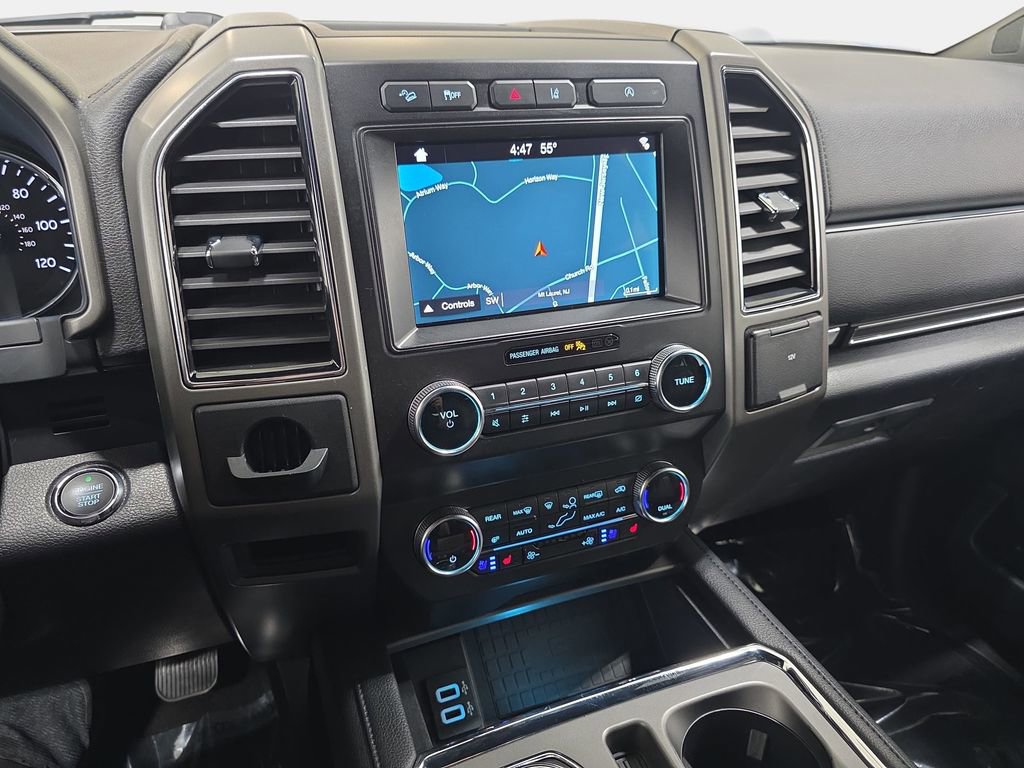 Used 2019 Ford Expedition XLT w/ Equipment Group 202A AWD/4WD image 20
