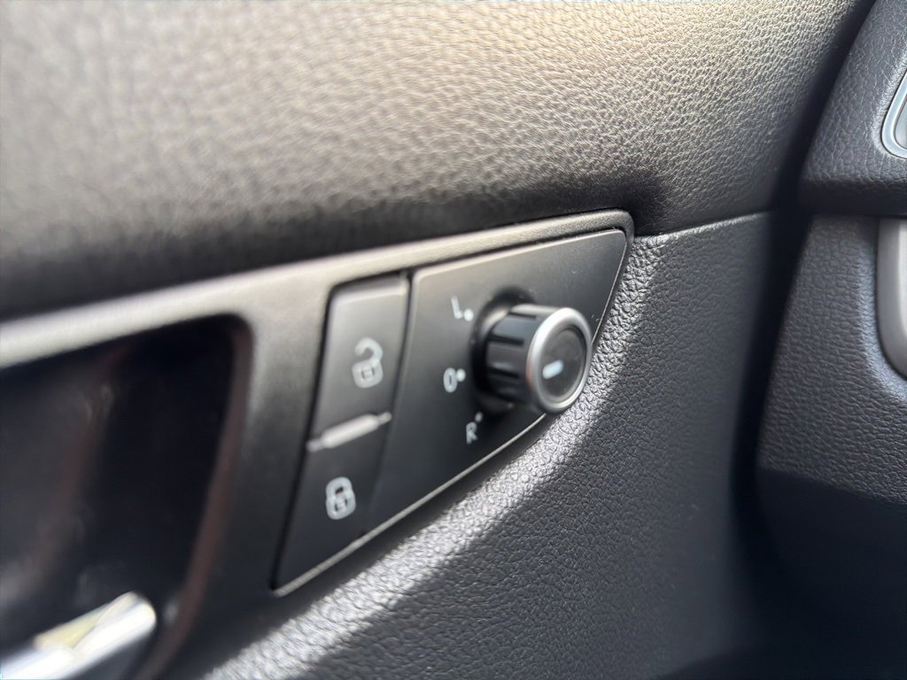 Used 2014 Volkswagen Passat 1.8T Wolfsburg Edition image 10