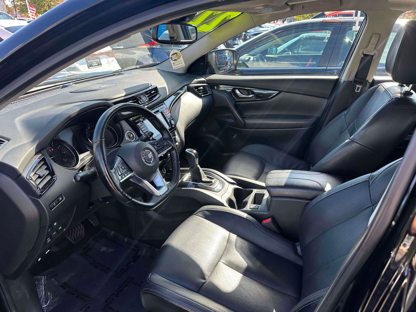 Used 2022 Nissan Rogue Sport SL w/ Premium Package image 15