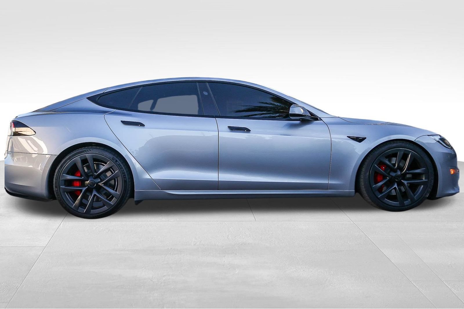 Used 2025 Tesla Model S Plaid AWD/4WD image 4