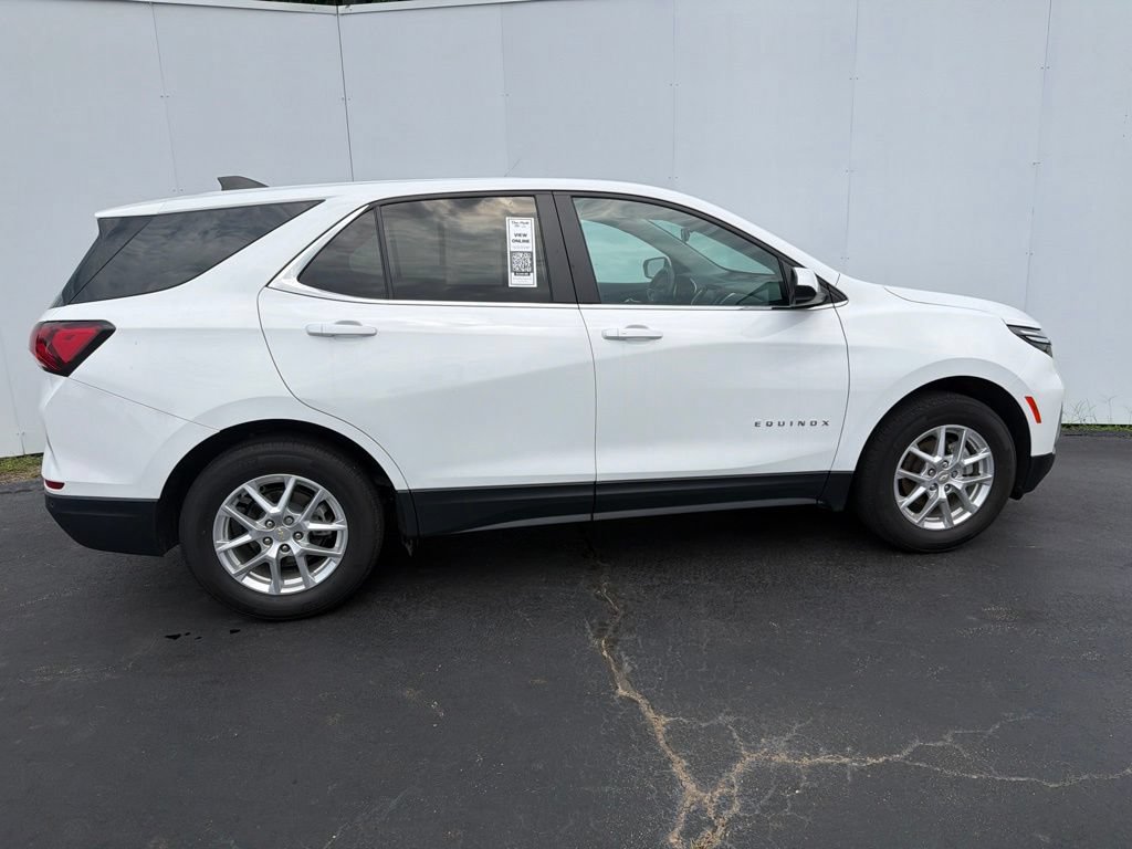 Used 2024 Chevrolet Equinox LT FWD image 3
