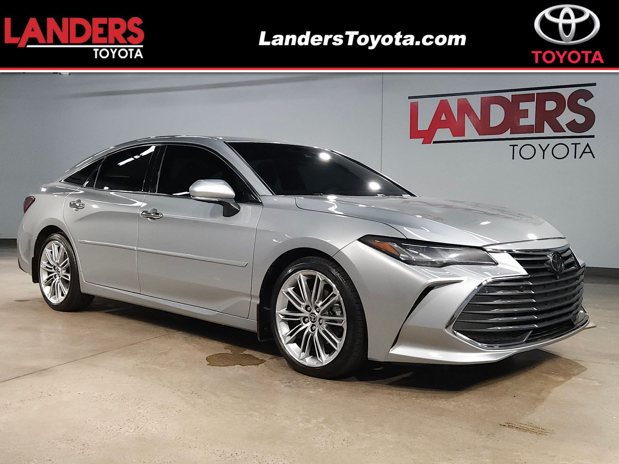 Used 2021 Toyota Avalon Limited w/ Advanced Safety Package FWD video 1