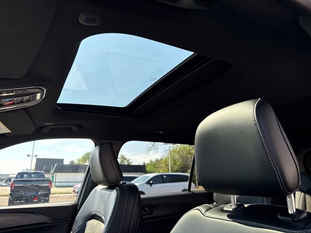 New 2025 Jeep Grand Cherokee L Altitude image 4