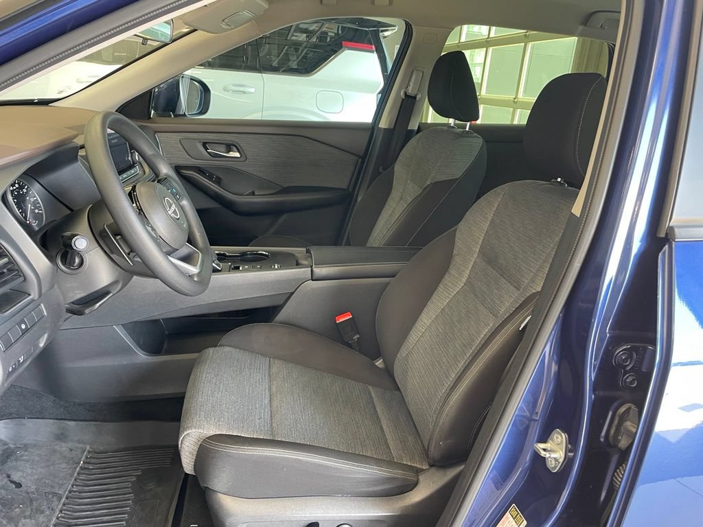 Certified 2023 Nissan Rogue SV FWD image 9